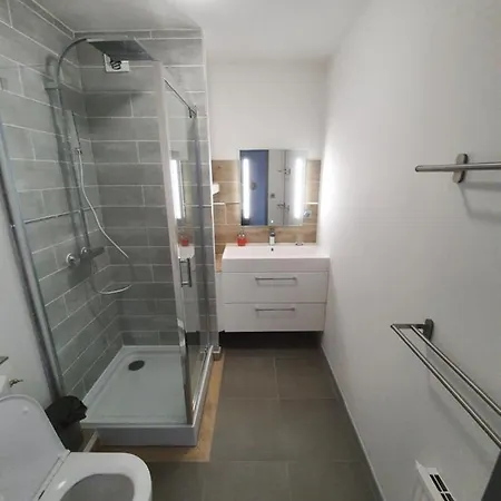 Studio De 30M2 Refais A Neuf *